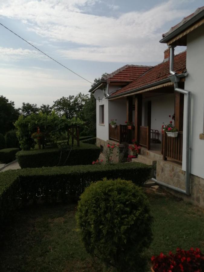 Отель Krushunska Panorama Крушуна Экстерьер фото
